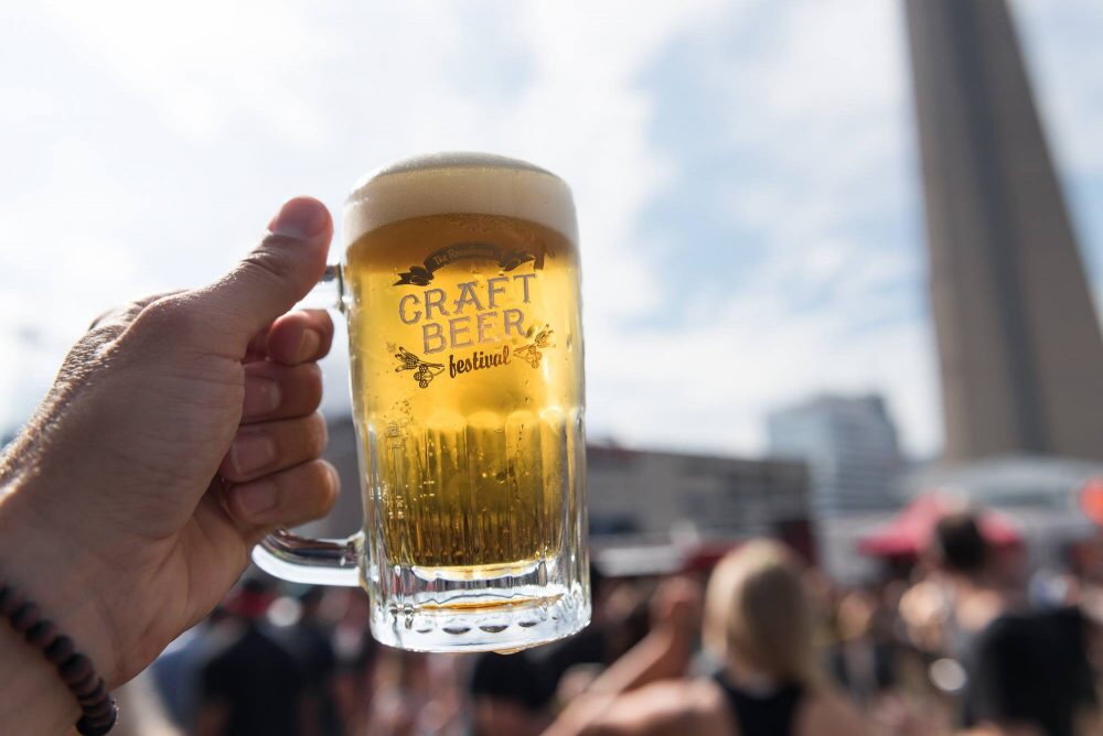 Estás a tiempo de volar a Toronto para su festival de la cerveza.